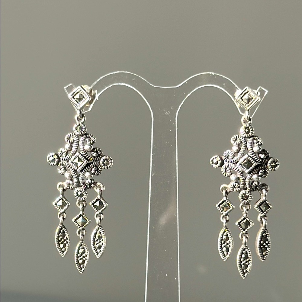 Elegant 925 Silver Crystals Intricate Design Dangle Earrings